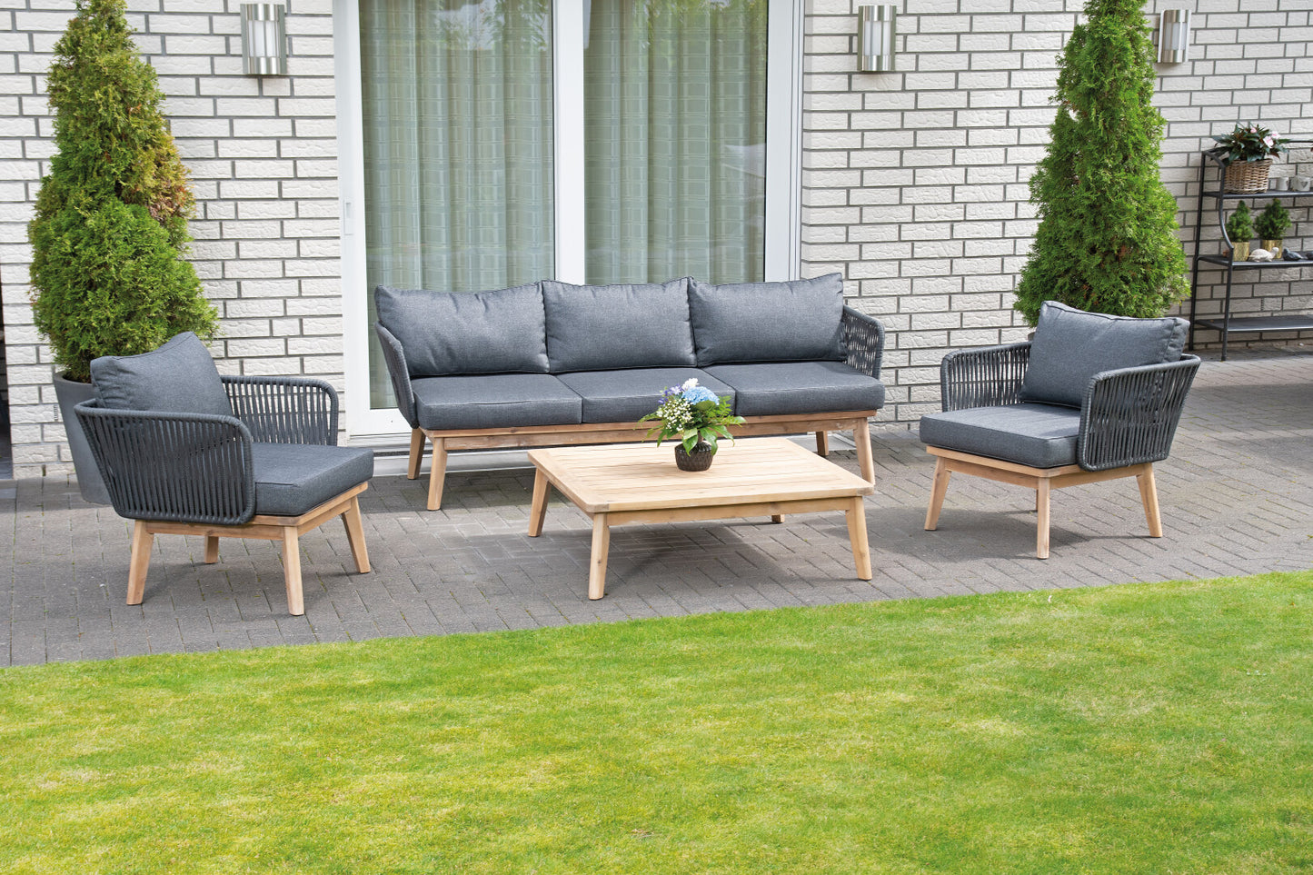 Lounge-Gruppe "Bridgeport" Alu/Akazienholz/Polyrope dunkelgrau inkl. Kissen (2 Sessel, 1 x 3-Sitzer-Sofa, 1 Tisch)